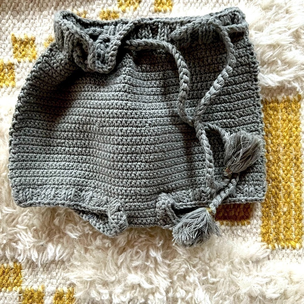 Baby girl grey knit bloomers